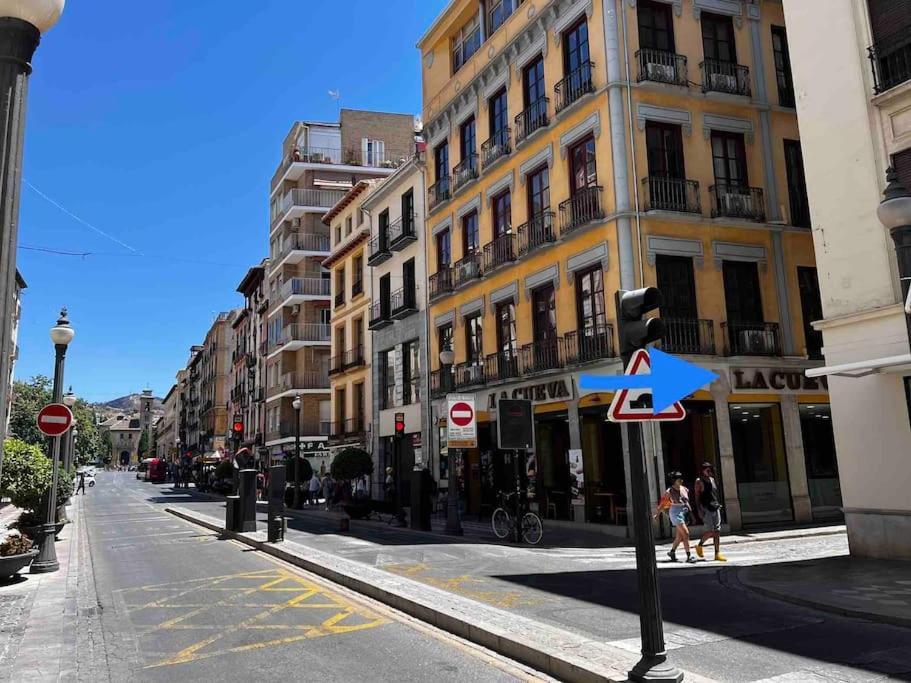 Apartamento Muy Centrico En Granada Exterior photo